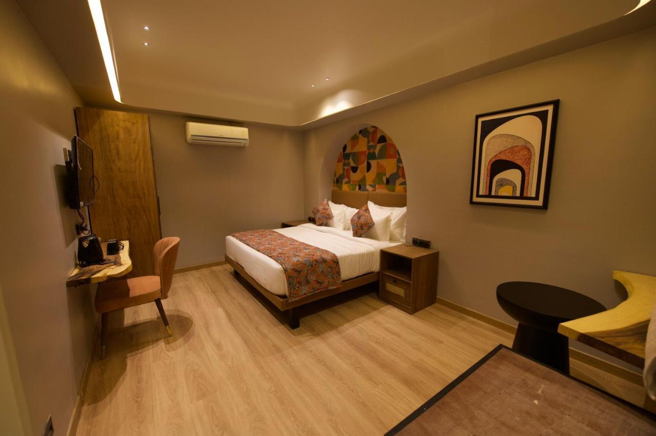 The Red Pier By Downtown Udaipur Hotel Exterior photo